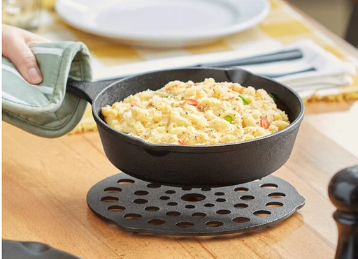 [277] Frying pan, cast iron, 8"